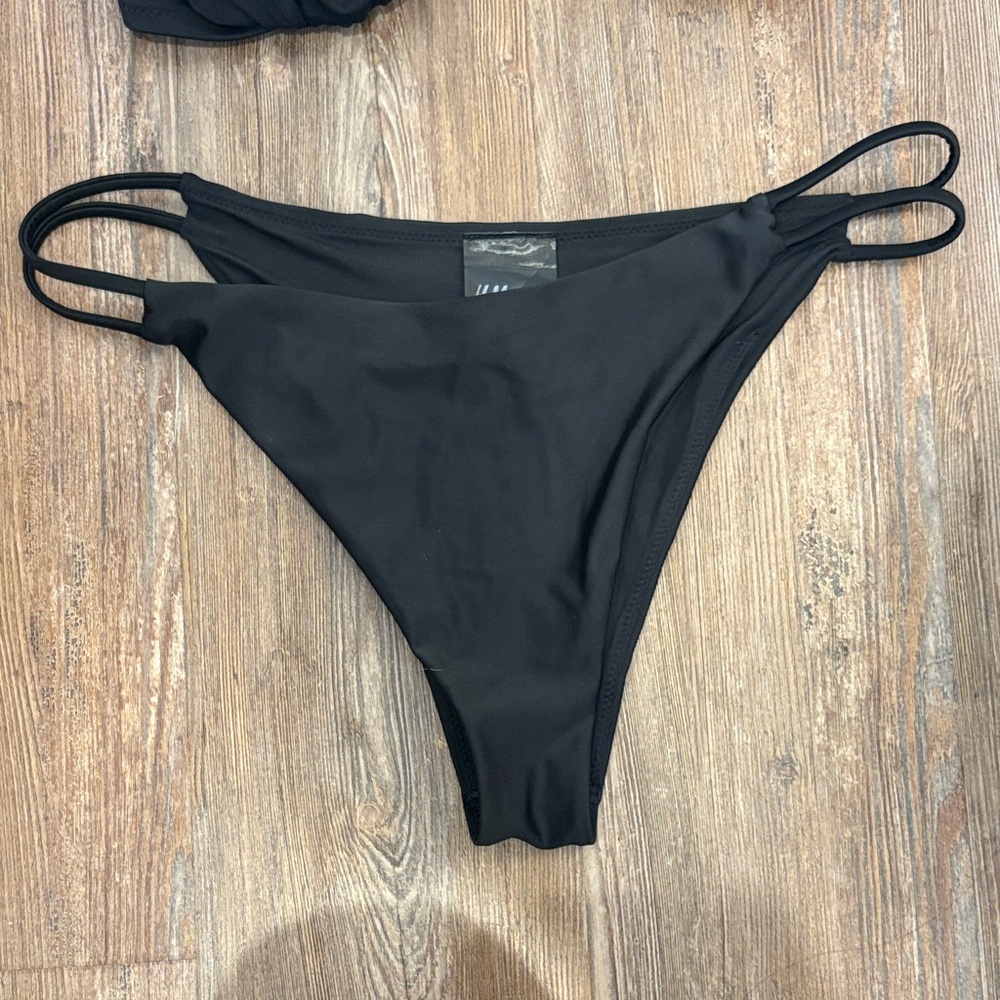 H&M Black Bikini Set - Picture 2 of 5